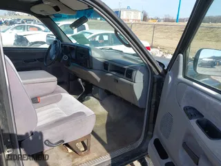 1996 Dodge Ram 1500 with VIN 1B7HF16Y2TS561233, listed as a IAAI auction lot 41491143 with 165,875 mi miles. Bid and sale history available at carsss.com. Image 5.