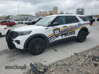 2023 Ford Police Interceptor Utility z VIN 1FM5K8AB9PGA62413, wystawiony jako Copart lot #51018865 z przebiegiem Nie podano mil oraz Szkody całkowita. Historia ofert i sprzedaży dostępna na DreamBid. Obrazek 1.