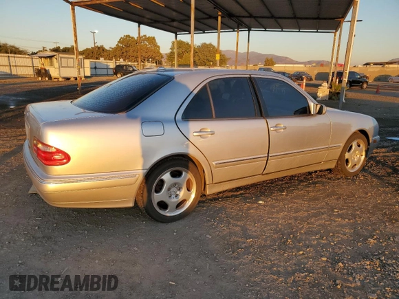 2002 Mercedes-Benz E-Class with VIN WDBJF70J32B426856, listed as a Copart auction lot 81778024 with 184,831 mi miles and Clean Title. Bid and sale history available at carsss.com. Image 3.