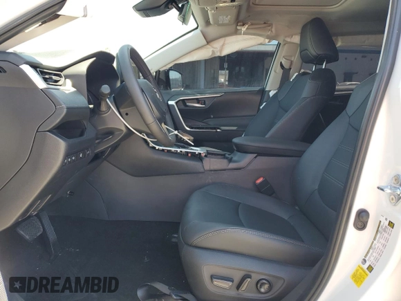 2025 Toyota RAV4 XLE Premium with VIN 2T3C1RFV4SW388253, listed as a Copart auction lot 57723695 with 1,137 mi miles and Salvage title. Bid and sale history available at DreamBid. Image 7.