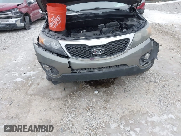 2011 Kia Sorento LX with VIN 5XYKTDA19BG181580, listed as a IAAI auction lot 41386803 with 148,973 mi miles. Bid and sale history available at carsss.com. Image 13.