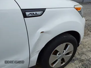 2015 Kia Soul with VIN KNDJN2A23F7136379, listed as a IAAI auction lot 41853304 with 90,697 mi miles. Bid and sale history available at carsss.com. Image 15.