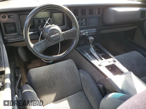 1986 Chevrolet Corvette z VIN 1G1YY0782G5104731, wystawiony jako Copart lot #47388285 z przebiegiem 118 949 mil mil oraz Nie do naprawy • Non repairable. Historia ofert i sprzedaży dostępna na DreamBid. Obrazek 8.