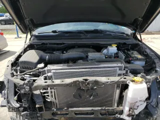 2020 Ram 1500 Big Horn z VIN 1C6SRFBT5LN162892, wystawiony jako Copart lot #57483275 z przebiegiem 49 102 mil mil oraz Szkoda całkowita • Salvage title. Historia ofert i sprzedaży dostępna na DreamBid. Obrazek 11.