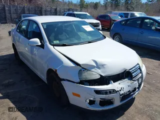 2009 Volkswagen Jetta S с VIN 3VWJZ71K89M129114, выставлен на аукционе IAAI как лот 41988815 с пробегом 112 786 миль миль и . История ставок и продаж доступна на DreamBid. Изображение 1.