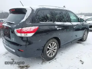 2014 Nissan Pathfinder S z VIN 5N1AR2MM7EC727589, wystawiony jako IAAI lot #41360143 z przebiegiem 76 268 mil mil oraz . Historia ofert i sprzedaży dostępna na DreamBid. Obrazek 4.
