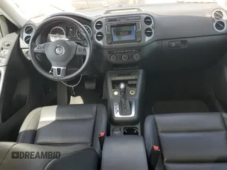 2016 Volkswagen Tiguan SEL with VIN WVGAV7AX8GW581339, listed as a Copart auction lot 52997855 with 47,096 mi miles and Salvage Title. Bid and sale history available at DreamBid. Image 8.