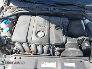 2013 Volkswagen Jetta Sedan SE with VIN 3VWDP7AJ3DM257666, listed as a IAAI auction lot 41805593 with 181,759 mi miles. Bid and sale history available at carsss.com. Image 10.