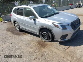 2024 Subaru Forester Premium z VIN JF2SKADC8RH494444, wystawiony jako IAAI lot #42100818 z przebiegiem 6 371 mil mil oraz . Historia ofert i sprzedaży dostępna na DreamBid. Obrazek 1.