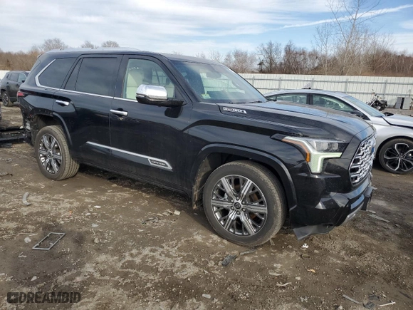 2023 Toyota Sequoia SR5 with VIN 7SVAAABA8PX018069, listed as a Copart auction lot 45392585 with 19,514 mi miles and Salvage Title. Bid and sale history available at carsss.com. Image 4.
