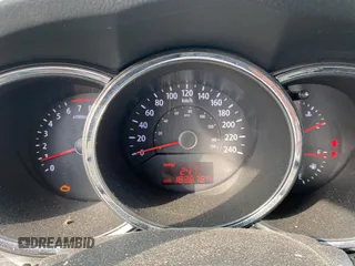 2012 Kia Sorento LX with VIN 5XYKT3A13CG306729, listed as a Copart auction lot 48946605 with 183,878 mi miles and Clean Title. Bid and sale history available at DreamBid. Image 8.