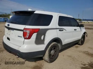 2016 Ford Utility Police Interceptor with VIN 1FM5K8AT7GGB07034, listed as a Copart auction lot 76982134 with 113,556 mi miles and Salvage Title. Bid and sale history available at carsss.com. Image 3.