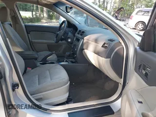 2010 Ford Fusion SE with VIN 3FAHP0HA0AR279436, listed as a IAAI auction lot 42627235 with 190,666 mi miles and . Bid and sale history available at DreamBid. Image 5.