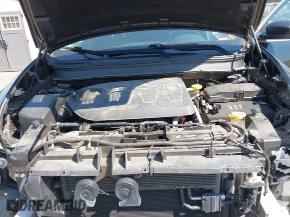 2015 Jeep Cherokee Limited with VIN 1C4PJMDS9FW711040, listed as a IAAI auction lot 41904050 with 137,742 mi miles. Bid and sale history available at carsss.com. Image 10.