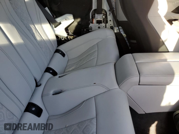 2020 BMW M8 z VIN WBSAE0C08LCD34180, wystawiony jako Copart lot #59950634 z przebiegiem 24 898 mil mil oraz Szkoda całkowita • Salvage title. Historia ofert i sprzedaży dostępna na DreamBid. Obrazek 11.