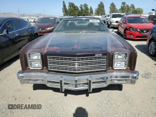 1976 Chevrolet Monte Carlo z VIN 1H57L6Z427472, wystawiony jako Copart lot #58806805 z przebiegiem 88 259 mil mil oraz Czysty tytuł • Clean title. Historia ofert i sprzedaży dostępna na DreamBid. Obrazek 5.