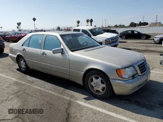 1997 Mercedes-Benz S z VIN WDBGA43E6VA327061, wystawiony jako Copart lot #60463845 z przebiegiem 210 157 mil mil oraz Szkoda całkowita • Salvage title. Historia ofert i sprzedaży dostępna na DreamBid. Obrazek 4.