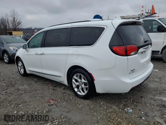 2020 Chrysler Pacifica Limited z VIN 2C4RC1GG6LR130835, wystawiony jako Copart lot #86351384 z przebiegiem 118 001 mil mil oraz Szkody całkowita. Historia ofert i sprzedaży dostępna na DreamBid. Obrazek 2.