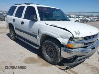 2002 Chevrolet Tahoe LS with VIN 1GNEC13V62R274013, listed as a IAAI auction lot 41829524 with 340,637 mi miles. Bid and sale history available at carsss.com. Image 1.