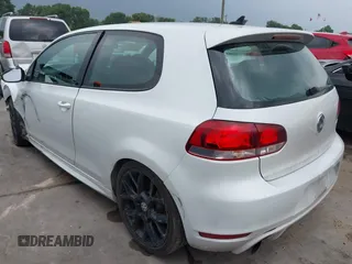 2013 Volkswagen GTI с VIN WVWED7AJ8DW105043, выставлен на аукционе IAAI как лот 42163200 с пробегом 99 065 миль миль и . История ставок и продаж доступна на DreamBid. Изображение 3.