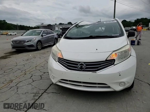 2015 Nissan Note SV with VIN 3N1CE2CP4FL386665, listed as a Copart auction lot 58596785 with 141,244 mi miles and Salvage title. Bid and sale history available at DreamBid. Image 13.
