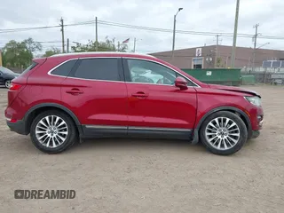 2017 Lincoln MKC Reserve with VIN 5LMCJ3D94HUL50555, listed as a IAAI auction lot 42296803 with 127,009 mi miles and . Bid and sale history available at DreamBid. Image 13.