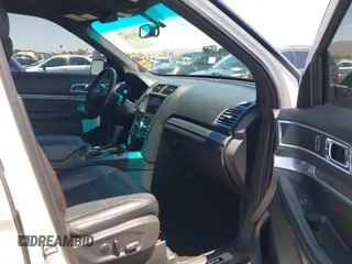 2017 Ford Explorer Sport z VIN 1FM5K8GT4HGA61316, wystawiony jako IAAI lot #42572392 z przebiegiem 92 860 mil mil oraz . Historia ofert i sprzedaży dostępna na DreamBid. Obrazek 5.