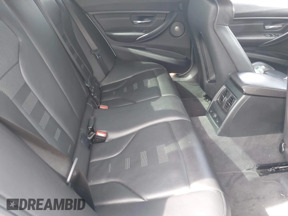 2017 BMW M3 с VIN WBS8M9C55H5G84685, выставлен на аукционе IAAI как лот 41962997 с пробегом 59 838 миль миль и . История ставок и продаж доступна на DreamBid. Изображение 8.