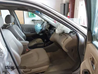 1998 Honda Accord EX z VIN 1HGCG1651WA805964, wystawiony jako IAAI lot #42320827 z przebiegiem 239 279 mil mil oraz . Historia ofert i sprzedaży dostępna na DreamBid. Obrazek 5.