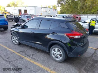 2018 Nissan Kicks SR with VIN 3N1CP5CU5JL518486, listed as a IAAI auction lot 40408119 with 87,664 mi miles. Bid and sale history available at carsss.com. Image 3.