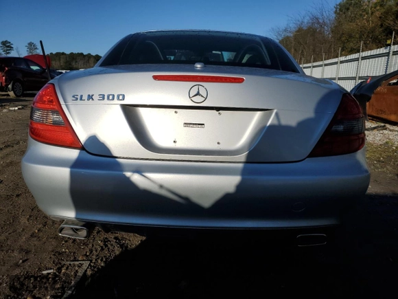 2010 Mercedes-Benz SLK-Class SLK 300 with VIN WDBWK5EA7AF226326, listed as a Copart auction lot 45926775 with 76,646 mi miles and Salvage Title. Bid and sale history available at carsss.com. Image 6.