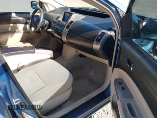 2005 Toyota Prius z VIN JTDKB20U150118440, wystawiony jako IAAI lot #42090135 z przebiegiem 263 095 mil mil oraz . Historia ofert i sprzedaży dostępna na DreamBid. Obrazek 5.