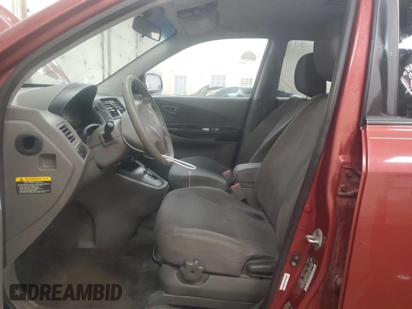 2009 Hyundai Tucson GLS with VIN KM8JM12B99U002621, listed as a Copart auction lot 72381084 with 183,797 mi miles and Clean Title. Bid and sale history available at carsss.com. Image 7.