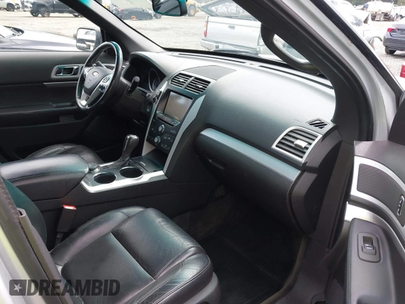 2013 Ford Explorer XLT z VIN 1FM5K8D8XDGC66780, wystawiony jako IAAI lot #41818545 z przebiegiem 152 371 mil mil oraz . Historia ofert i sprzedaży dostępna na DreamBid. Obrazek 5.