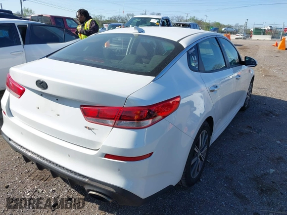 2019 Kia Optima LX with VIN 5XXGT4L33KG364935, listed as a IAAI auction lot 41991965 with 86,380 mi miles. Bid and sale history available at carsss.com. Image 4.