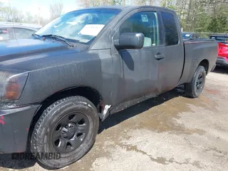 2005 Nissan Titan XE with VIN 1N6BA06A35N569289, listed as a IAAI auction lot 41985387 with 227,117 mi miles. Bid and sale history available at carsss.com. Image 6.