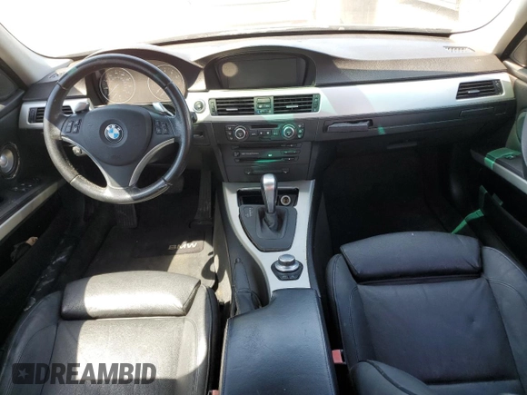 2007 BMW 3 Series 335i z VIN WBAVB73577VF52592, wystawiony jako Copart lot #58033005 z przebiegiem Nie podano mil oraz Czysty tytuł • Clean title. Historia ofert i sprzedaży dostępna na DreamBid. Obrazek 8.