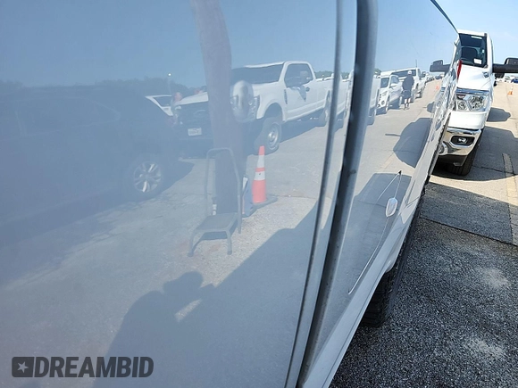 2019 Ford F-250 XL with VIN 1FT7X2B68KEE27486, listed as a IAAI auction lot 42276545 with 185,343 mi miles and . Bid and sale history available at DreamBid. Image 12.