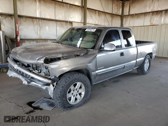 2000 Chevrolet Silverado 1500 with VIN 2GCEC19V8Y1176554, listed as a Copart auction lot 84946274 with 226,519 mi miles and Clean Title. Bid and sale history available at carsss.com. Image 1.