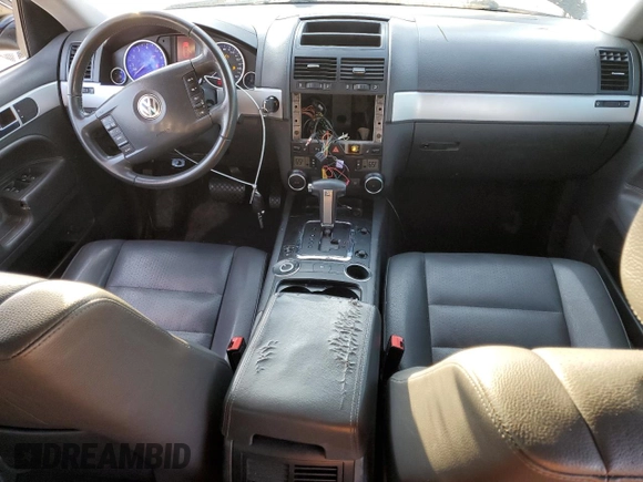 2009 Volkswagen Touareg VR6 с VIN WVGBE77L29D022277, выставлен на аукционе Copart как лот 43287925 с пробегом 184 860 миль миль и Списание • Salvage title. История ставок и продаж доступна на DreamBid. Изображение 8.