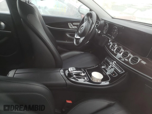 2017 Mercedes-Benz E-Class E 300 Luxury with VIN WDDZF4JB8HA047804, listed as a Copart auction lot 62240402 with Not Provided miles. Bid and sale history available at carsss.com. Image 5.