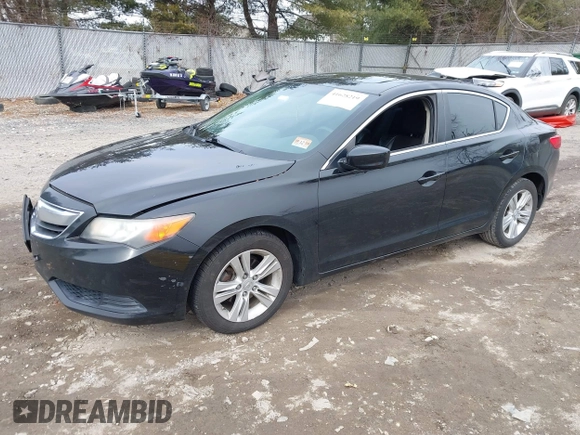 2013 Acura ILX with VIN 19VDE1F33DE003359, listed as a IAAI auction lot 41628219 with 167,171 mi miles. Bid and sale history available at carsss.com. Image 2.