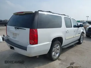 2007 GMC Yukon XL SLT with VIN 1GKFC16047R185002, listed as a IAAI auction lot 41933776 with 189,187 mi miles. Bid and sale history available at carsss.com. Image 4.