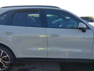 2020 Porsche Cayenne z VIN WP1AA2AY0LDA05728, wystawiony jako IAAI lot #41485296 z przebiegiem Nie podano mil oraz . Historia ofert i sprzedaży dostępna na DreamBid. Obrazek 12.