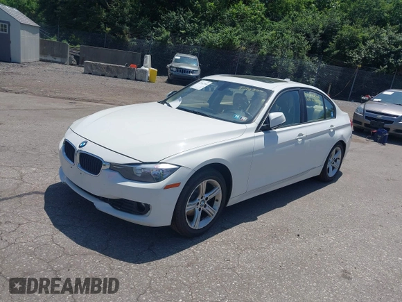 2013 BMW 3 Series 328i z VIN WBA3A5G51DNP26366, wystawiony jako IAAI lot #42562204 z przebiegiem 178 561 mil mil oraz . Historia ofert i sprzedaży dostępna na DreamBid. Obrazek 2.