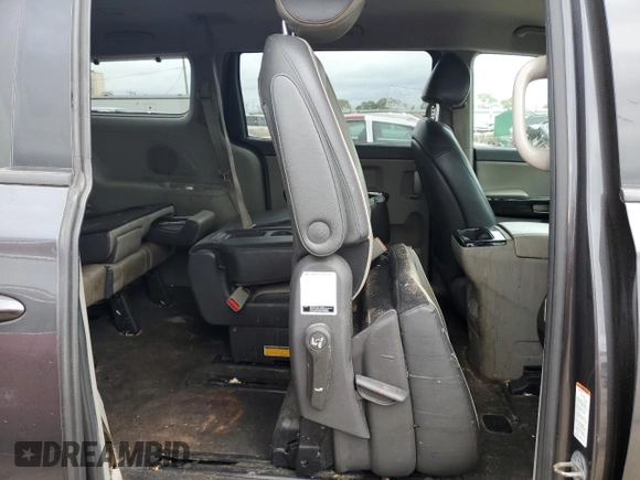 2016 Kia Sedona SX with VIN KNDMC5C19G6138038, listed as a Copart auction lot 61634964 with 0 mi miles and Clean Title. Bid and sale history available at carsss.com. Image 11.