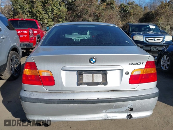 2003 BMW 3 Series 330xi with VIN WBAEW53493PN30296, listed as a IAAI auction lot 41429776 with 233,013 mi miles. Bid and sale history available at carsss.com. Image 16.