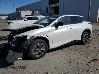 2024 Lexus RZ 450e Premium z VIN JTJAAAAB9RA026687, wystawiony jako Copart lot #49332935 z przebiegiem 2085 mil mil oraz Szkody całkowita. Historia ofert i sprzedaży dostępna na DreamBid. Obrazek 1.