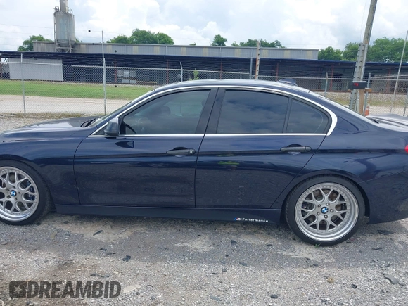 2012 BMW 3 Series 335i z VIN WBA3A9G59CNN67442, wystawiony jako IAAI lot #42439467 z przebiegiem 106 371 mil mil oraz . Historia ofert i sprzedaży dostępna na DreamBid. Obrazek 15.