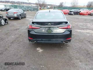 2022 Lexus ES 350 z VIN 58ADZ1B13NU122178, wystawiony jako IAAI lot #41125865 z przebiegiem 35 903 mil mil oraz . Historia ofert i sprzedaży dostępna na DreamBid. Obrazek 16.